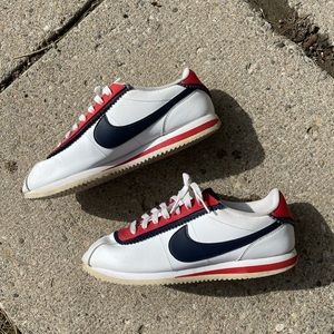 Nike Cortez size 9.5 Good Condition